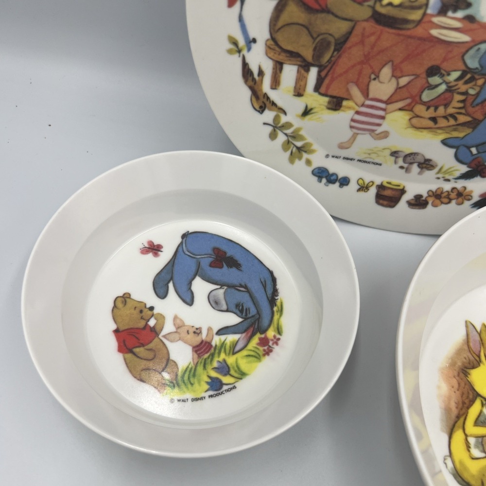 Vintage Winnie The Pooh 3 Piece‎ Melamine Walt Disney Dish Set Plate 2 Bowls - Picture 2 of 6